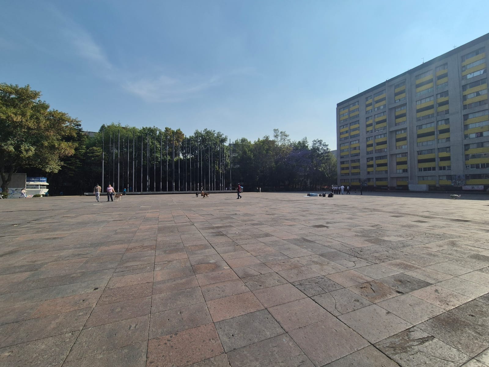 México moderno - praça e conjunto habitacional